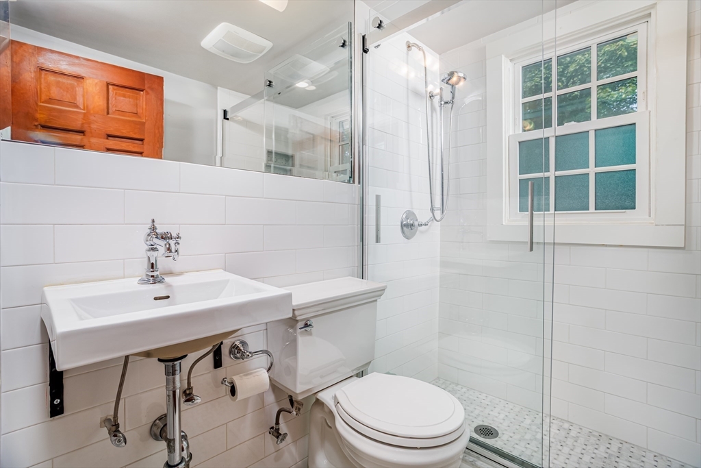 2663 Massachusetts Avenue Lexington, MA 02421 - Photo 18 of 42