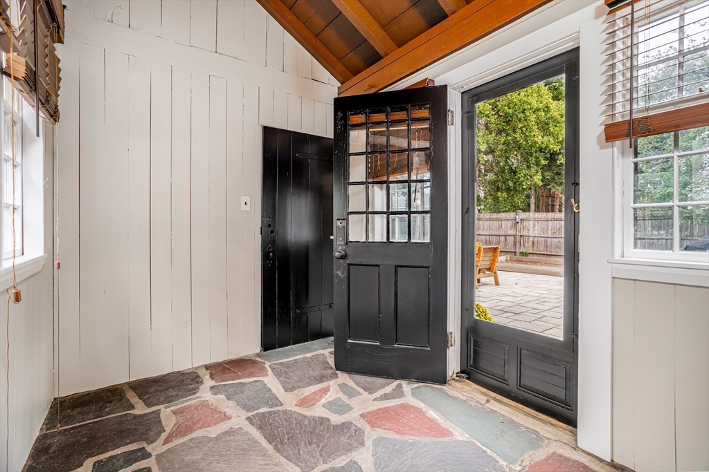 2663 Massachusetts Avenue Lexington, MA 02421 - Photo 32 of 42