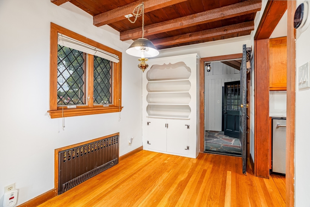 2663 Massachusetts Avenue Lexington, MA 02421 - Photo 9 of 42