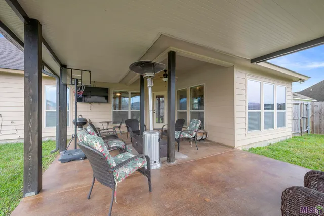 $285,000 | 8862 Reserve Oak Avenue, Zachary, LA 70791