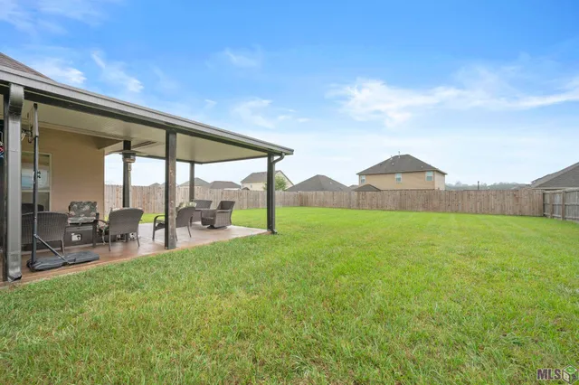 $285,000 | 8862 Reserve Oak Avenue, Zachary, LA 70791
