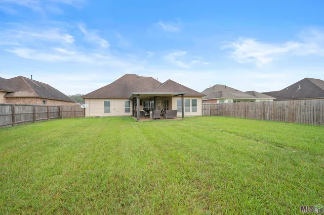 $285,000 | 8862 Reserve Oak Avenue, Zachary, LA 70791