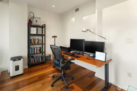 $1,590,000 | 10700 Northeast 4th Street, Unit 2412, Bellevue, WA 98004