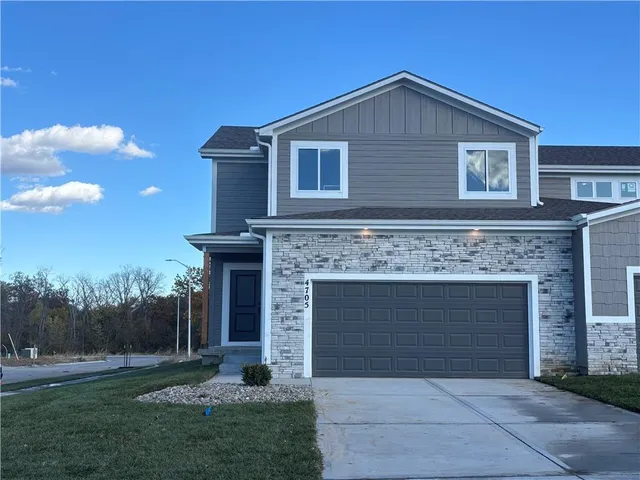 $370,000 | 4705 South Brentwood Avenue, Kansas City, MO 64136