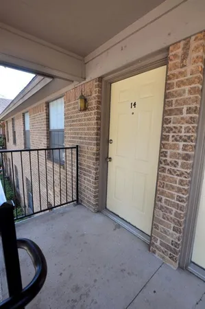 $1,000 | 511 West Oak Street, Unit 12, Weatherford, TX 76086