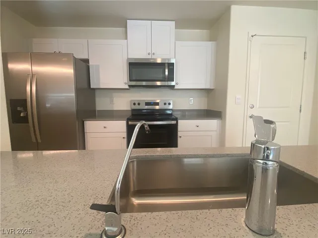 $2,090 | 3763 Sonrisa Vista Avenue, Henderson, NV 89044