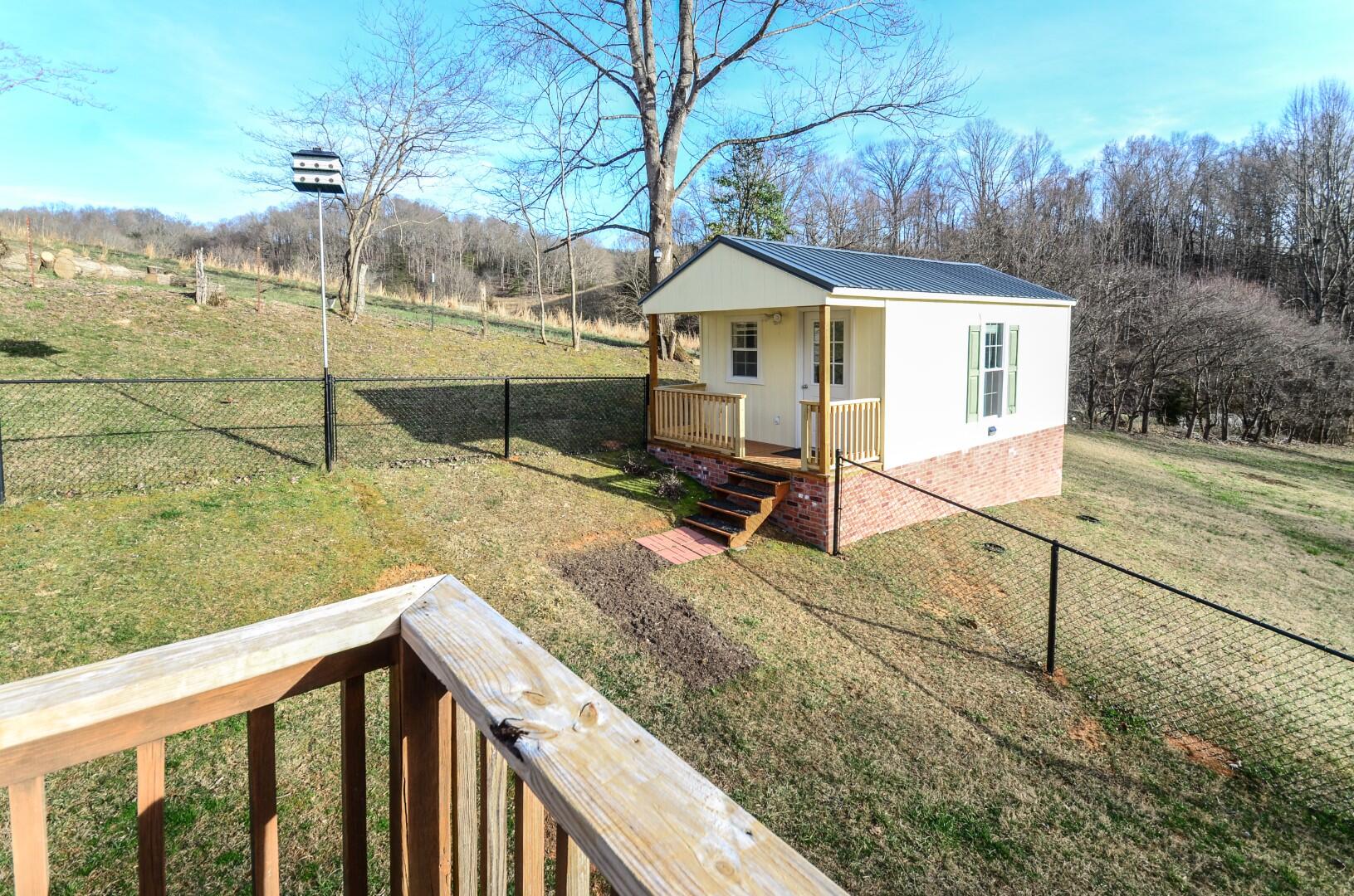 422 Greenbrook Circle Unicoi, TN 37692 - Photo 23 of 33 422 Greenbrook-19