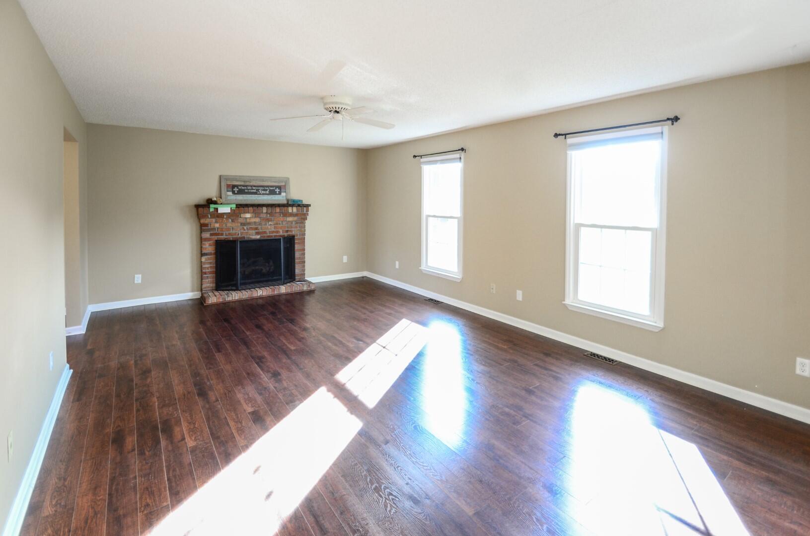 422 Greenbrook Circle Unicoi, TN 37692 - Photo 10 of 33 422 Greenbrook-2