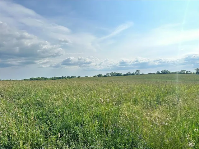 $586,500 | 327th Street, Albany, MO 64402