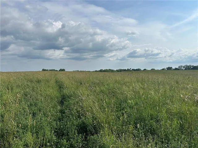 $586,500 | 327th Street, Albany, MO 64402