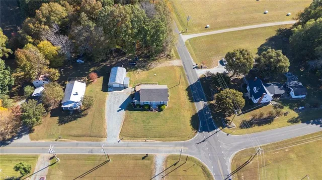 $329,000 | 3307 Altamahaw Church Street, Elon, NC 27244