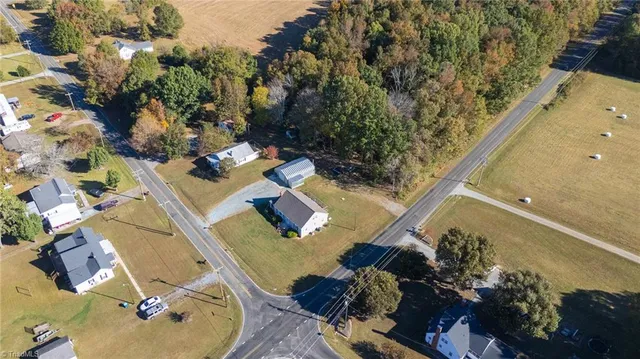 $329,000 | 3307 Altamahaw Church Street, Elon, NC 27244