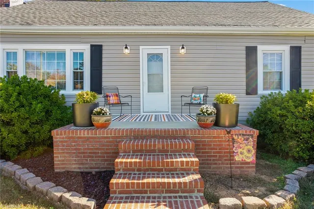 $329,000 | 3307 Altamahaw Church Street, Elon, NC 27244