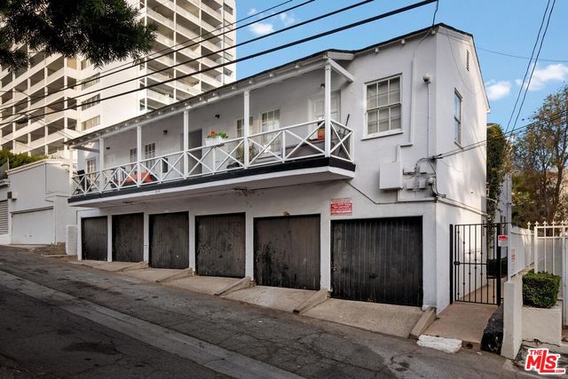 $2,450 | 963 North Doheny Drive, Unit 3/4, West Hollywood, CA 90069