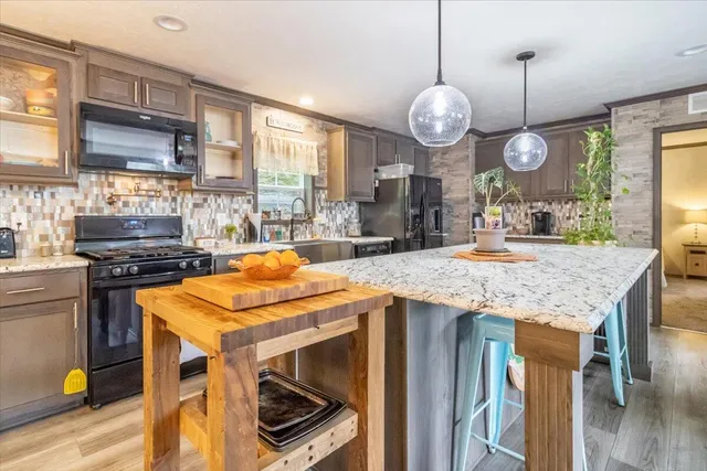 $364,900 | 833 Sedgwick Ridge Road, Sedgwick, ME 04676