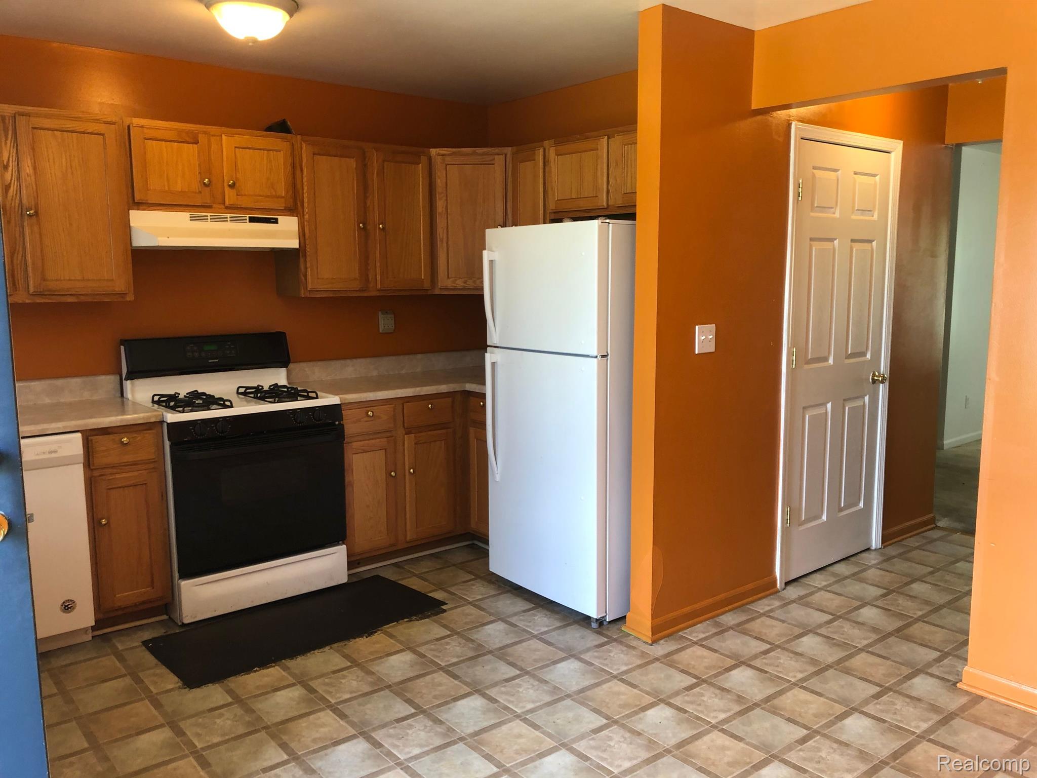 462 Salliotte Road, Unit 3 Ecorse, MI 48229 - Photo 4 of 17 Appliances