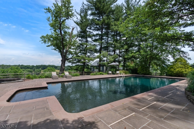 23 Spring Hill Road Annandale, NJ 08801 - Photo 31 of 48