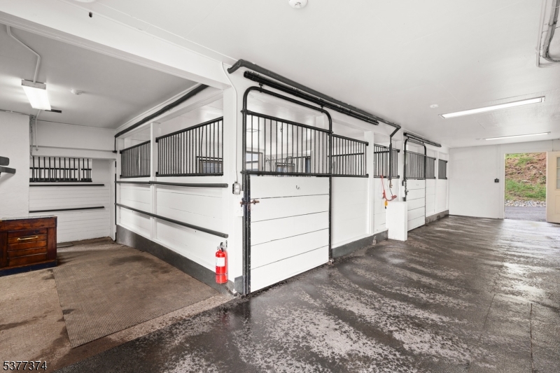 23 Spring Hill Road Annandale, NJ 08801 - Photo 40 of 48