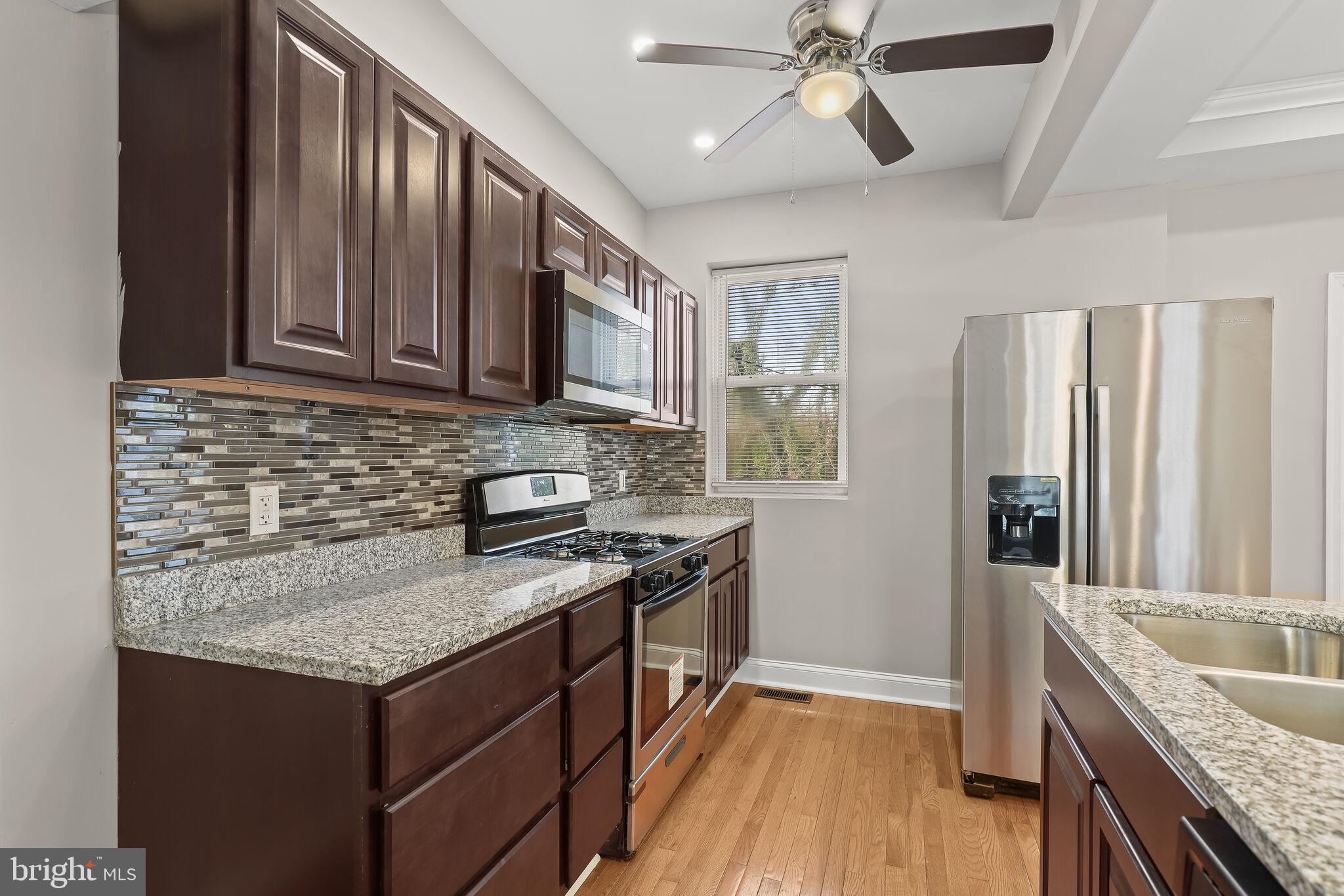 3528 Overview Road Baltimore, MD 21215 - Photo 3 of 62 Renovated Eat-In Kitchen | Granite Countertops