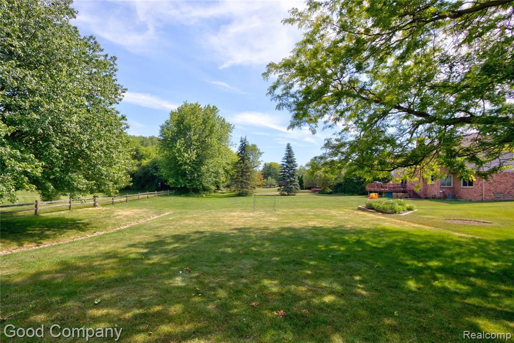 864 Preswick Court Rochester Hills, MI 48307 - Photo 41 of 47