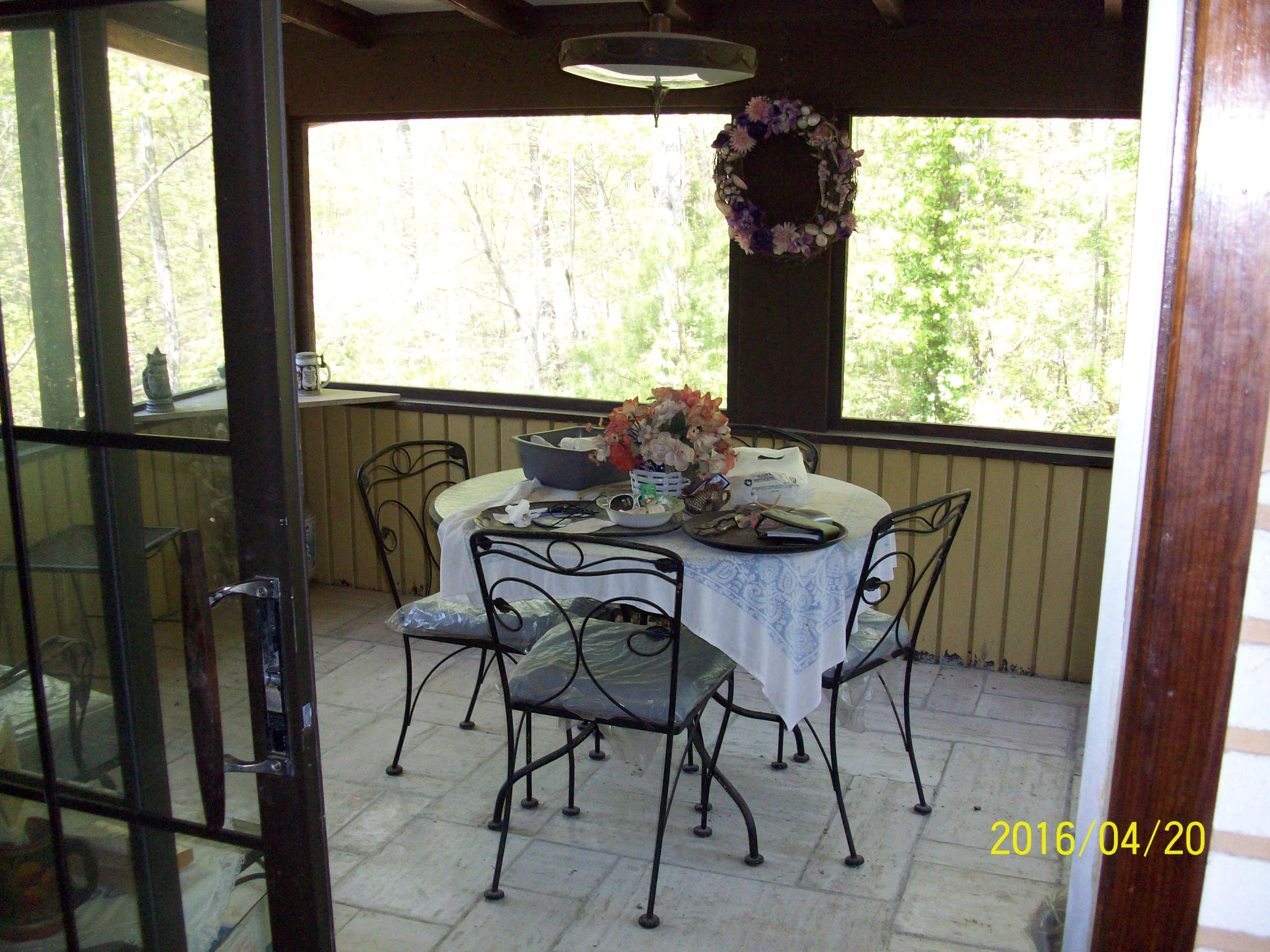 217 Green Road Knoxville, TN 37920 - Photo 13 of 20 SUN ROOM