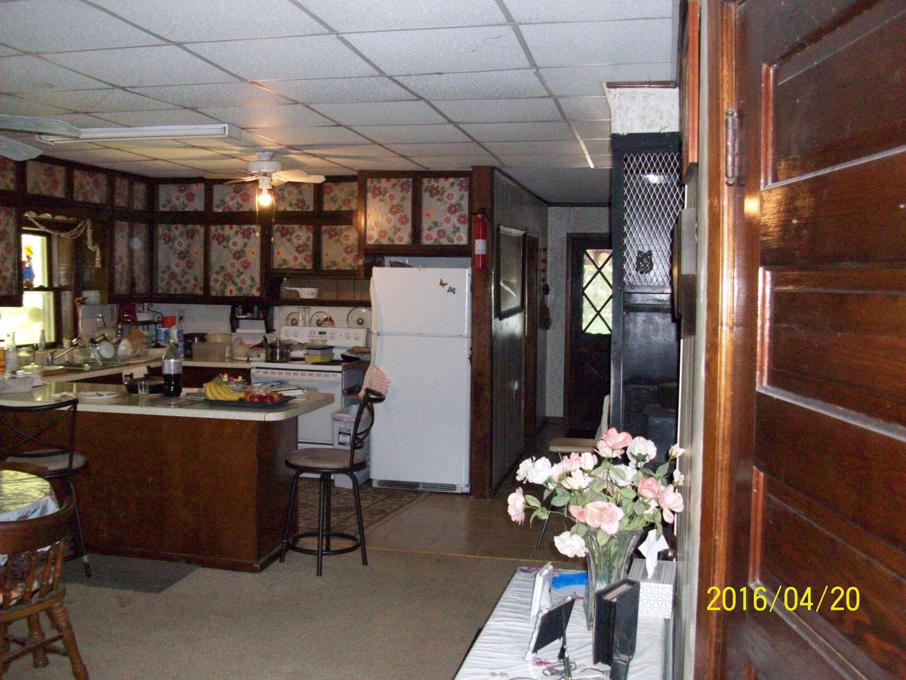 217 Green Road Knoxville, TN 37920 - Photo 15 of 20 PICTURE FROM HALL WAY