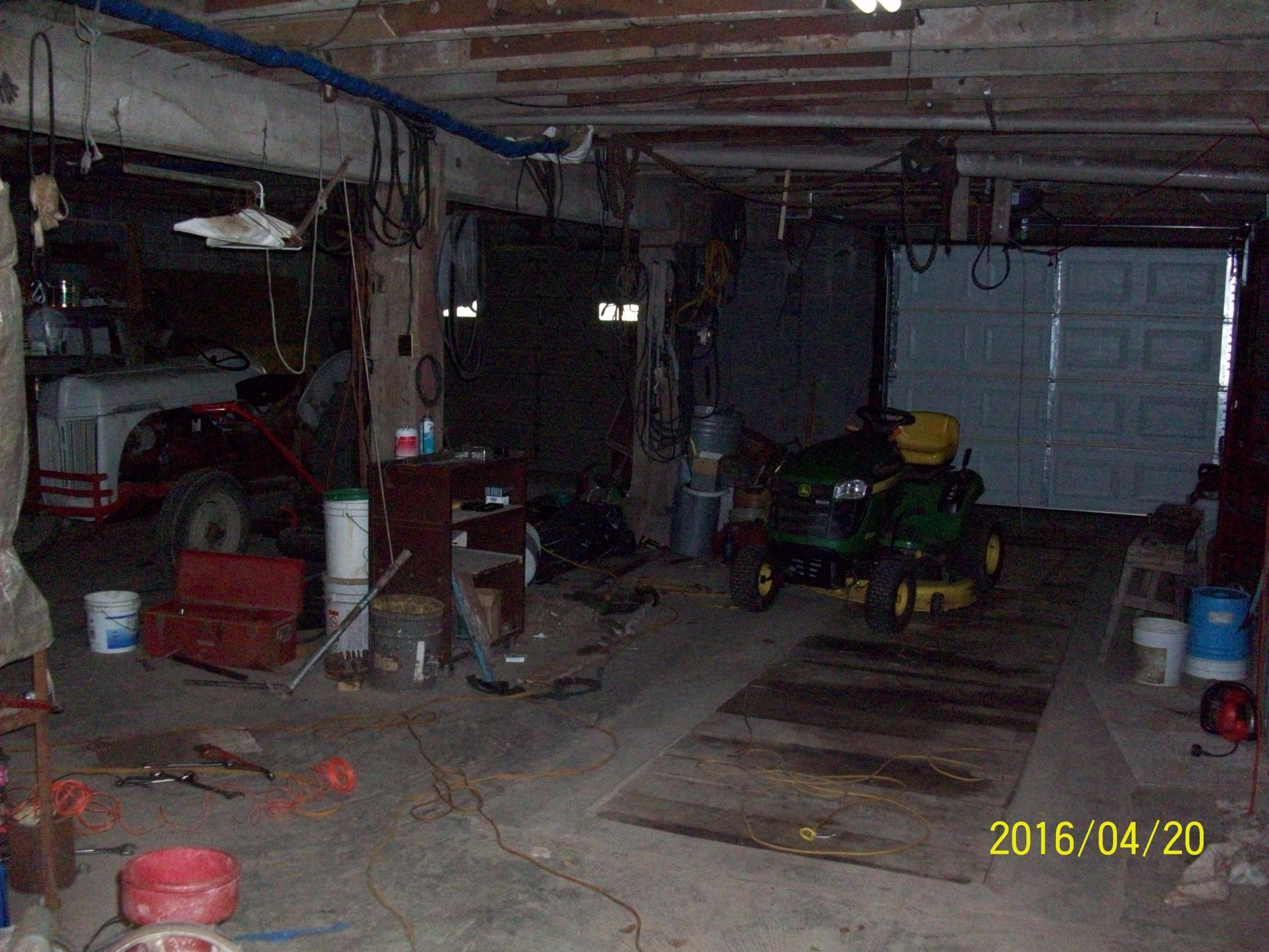 217 Green Road Knoxville, TN 37920 - Photo 17 of 20 GARAGE -WORKSHOP