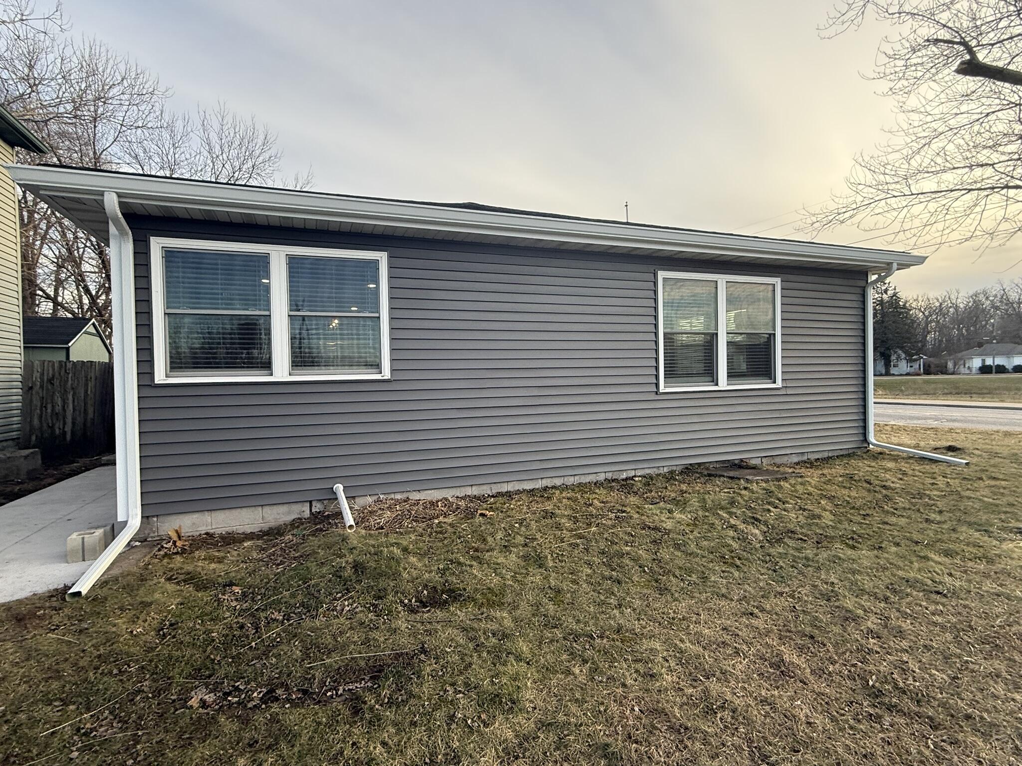103 Michigan Street Chesterton, IN 46304 - Photo 13 of 32 a view of a house with a window