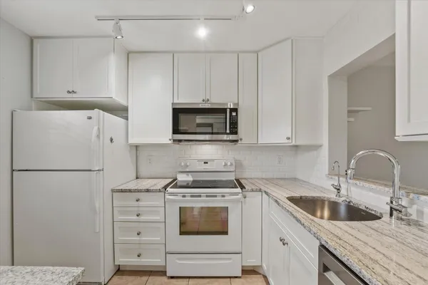 $1,900 | 3151 Southeast Aster Lane, Unit 1302, Stuart, FL 34994