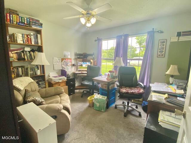 33 Hawthorne Road Picayune, MS 39466 - Photo 13 of 17 Bed :office