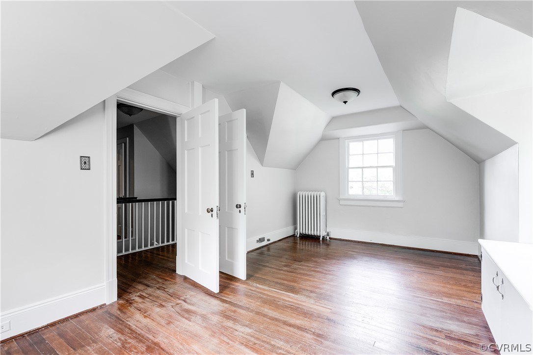 207 Nottingham Road Richmond, VA 23221 - Photo 19 of 49 an empty room with wooden floor and windows