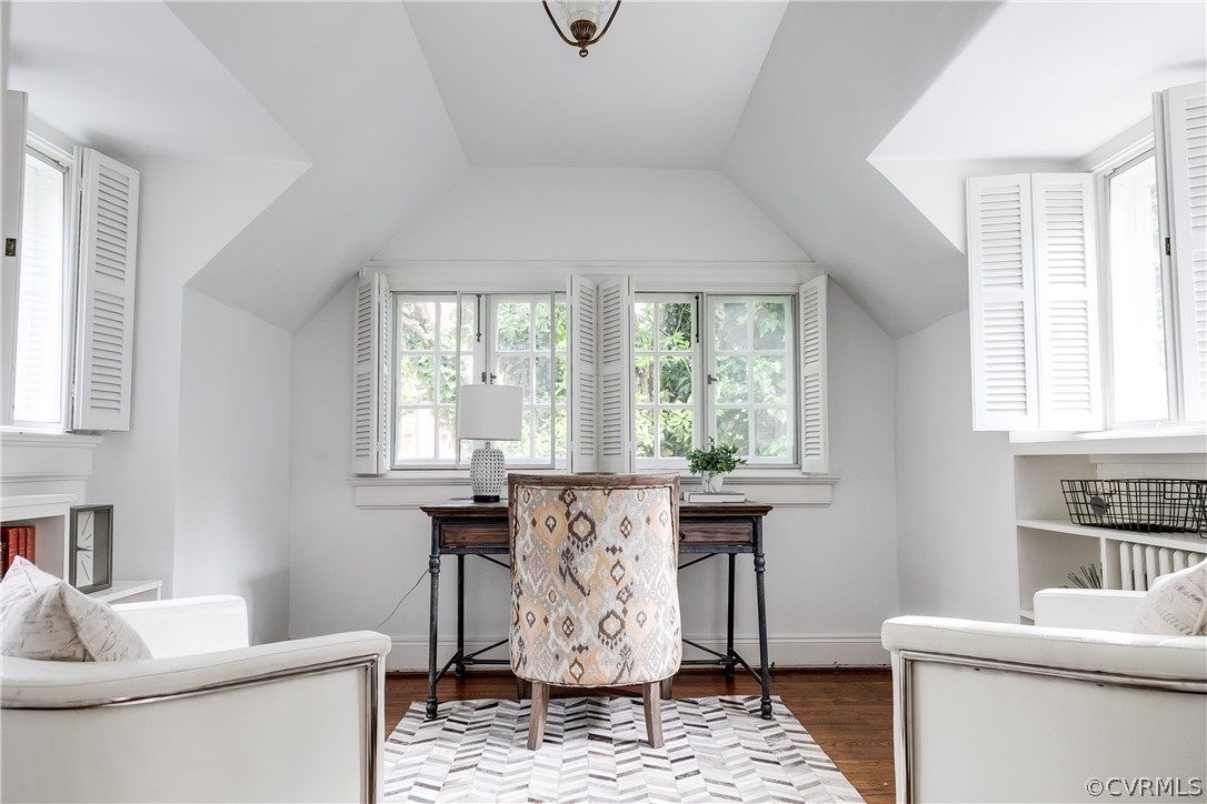 207 Nottingham Road Richmond, VA 23221 - Photo 28 of 49 a living room with furniture and a large window