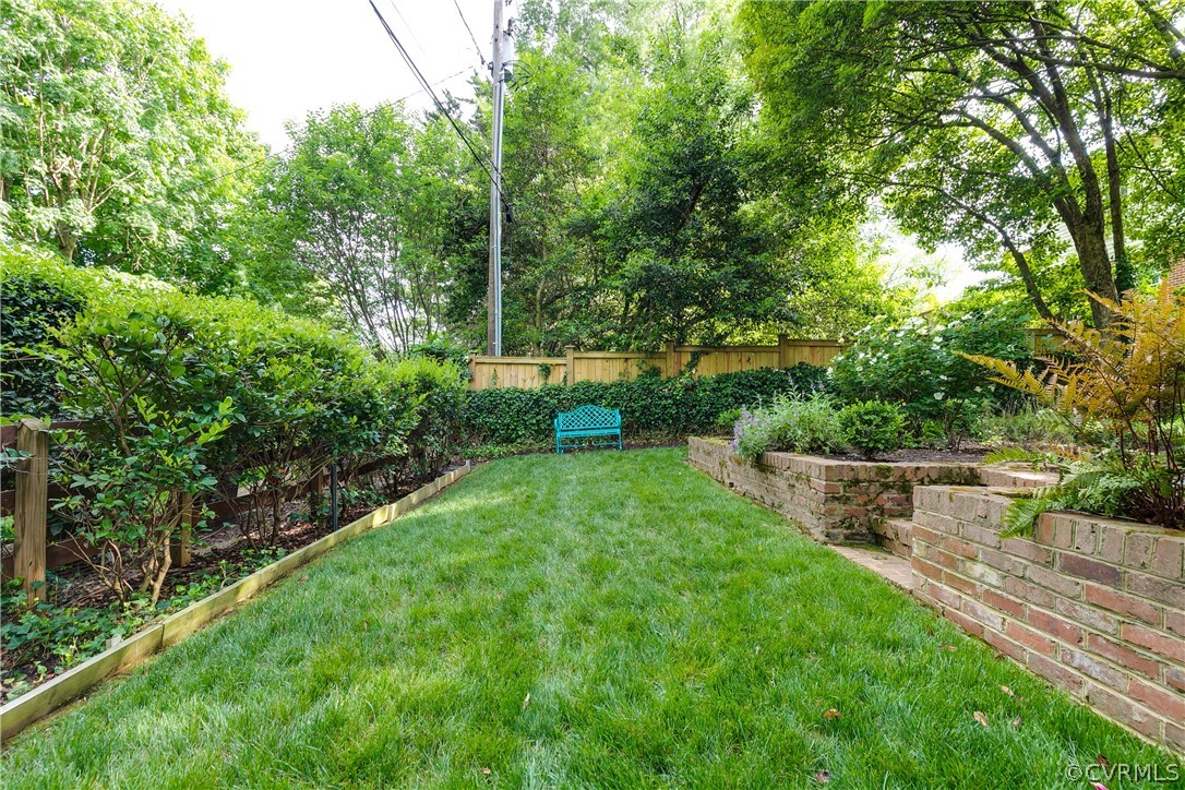 207 Nottingham Road Richmond, VA 23221 - Photo 46 of 49 a view of a backyard with a garden