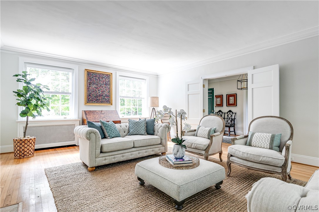 207 Nottingham Road Richmond, VA 23221 - Photo 5 of 49 a living room with furniture and a large window