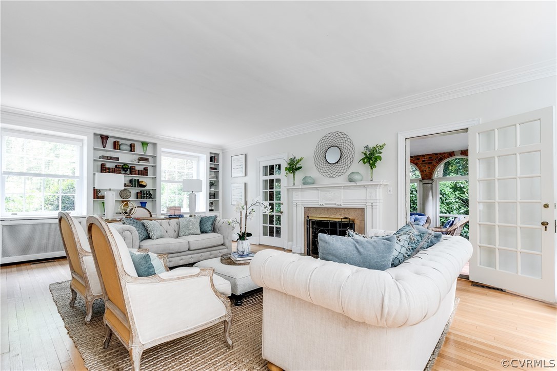 207 Nottingham Road Richmond, VA 23221 - Photo 7 of 49 a living room with furniture and a fireplace