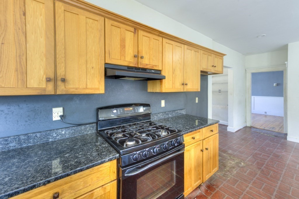 59 Beechmont Street Worcester, MA 01609 - Photo 20 of 42