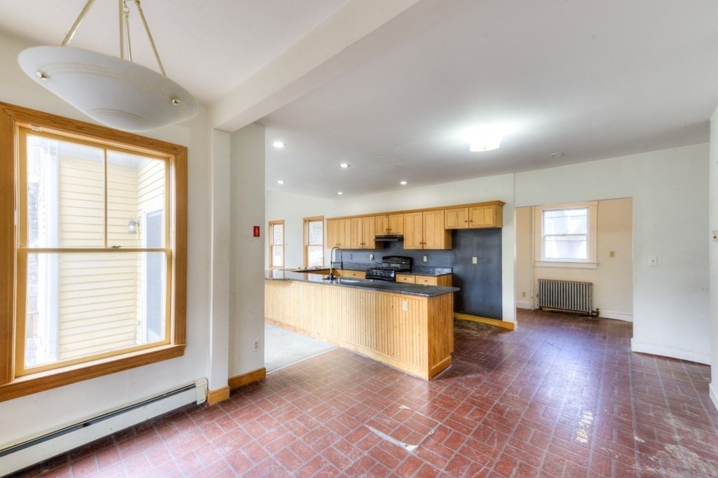 59 Beechmont Street Worcester, MA 01609 - Photo 21 of 42