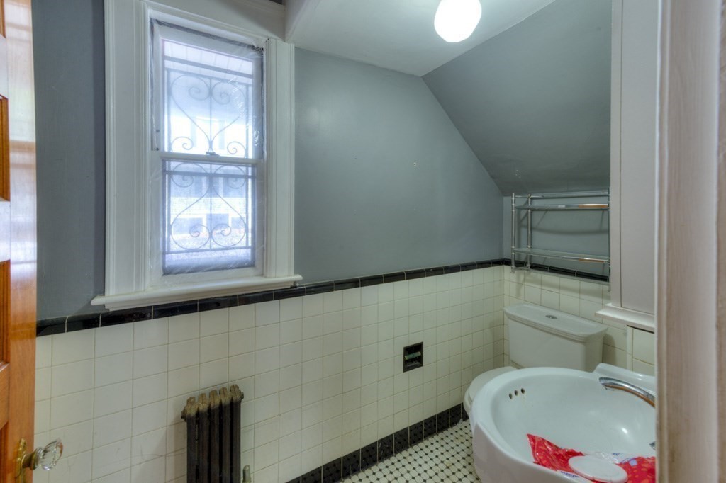 59 Beechmont Street Worcester, MA 01609 - Photo 29 of 42