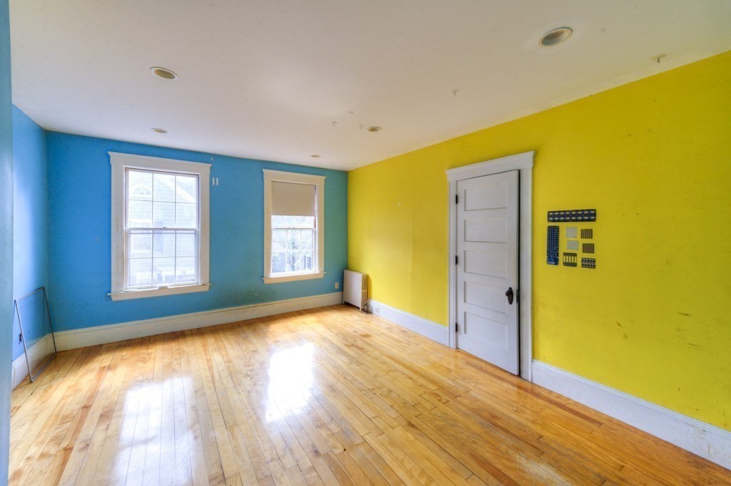 59 Beechmont Street Worcester, MA 01609 - Photo 32 of 42