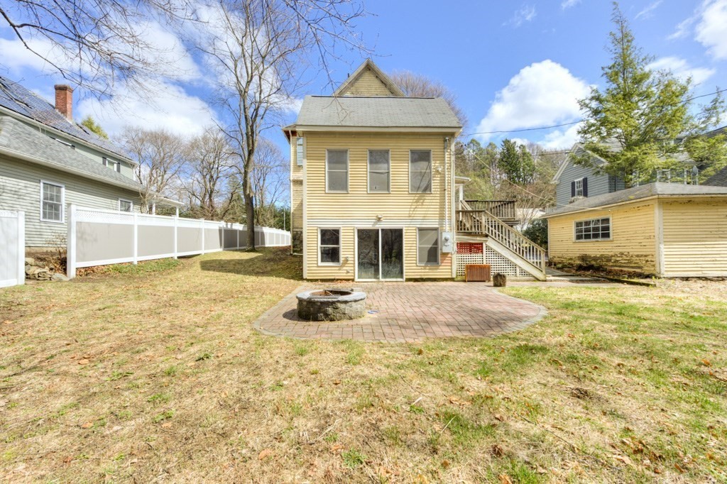 59 Beechmont Street Worcester, MA 01609 - Photo 6 of 42