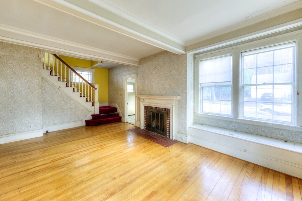 59 Beechmont Street Worcester, MA 01609 - Photo 9 of 42