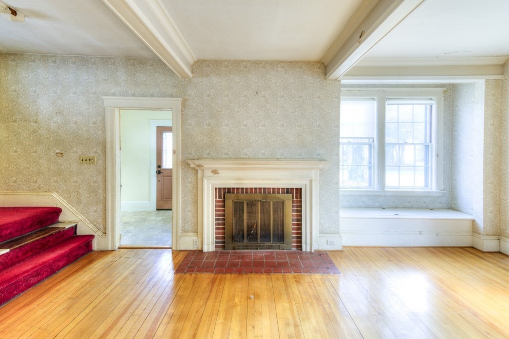 59 Beechmont Street Worcester, MA 01609 - Photo 10 of 42