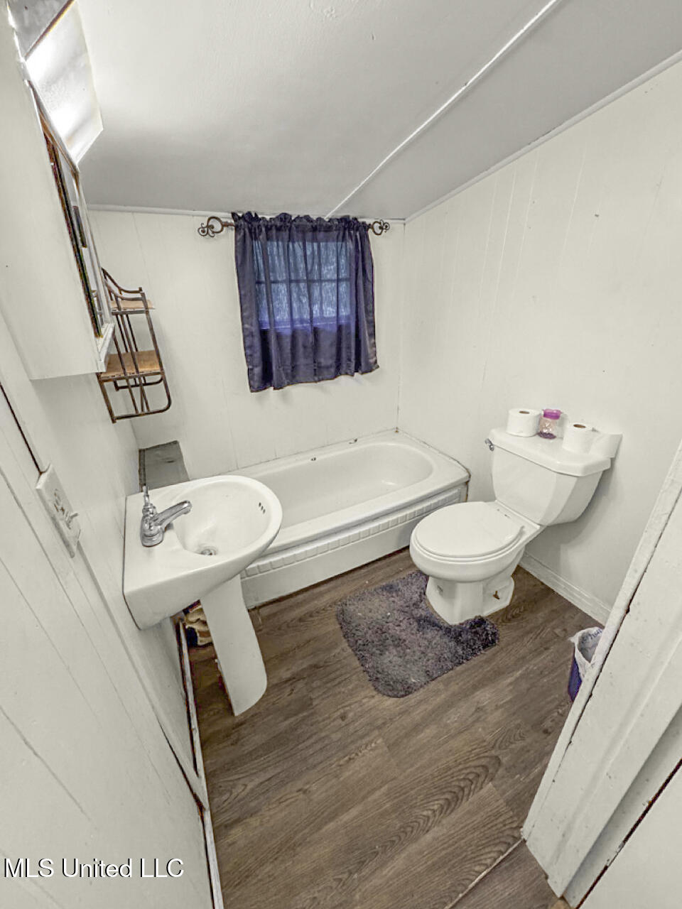 944 Liberty Road Natchez, MS 39120 - Photo 12 of 35 IMG_8527 Large