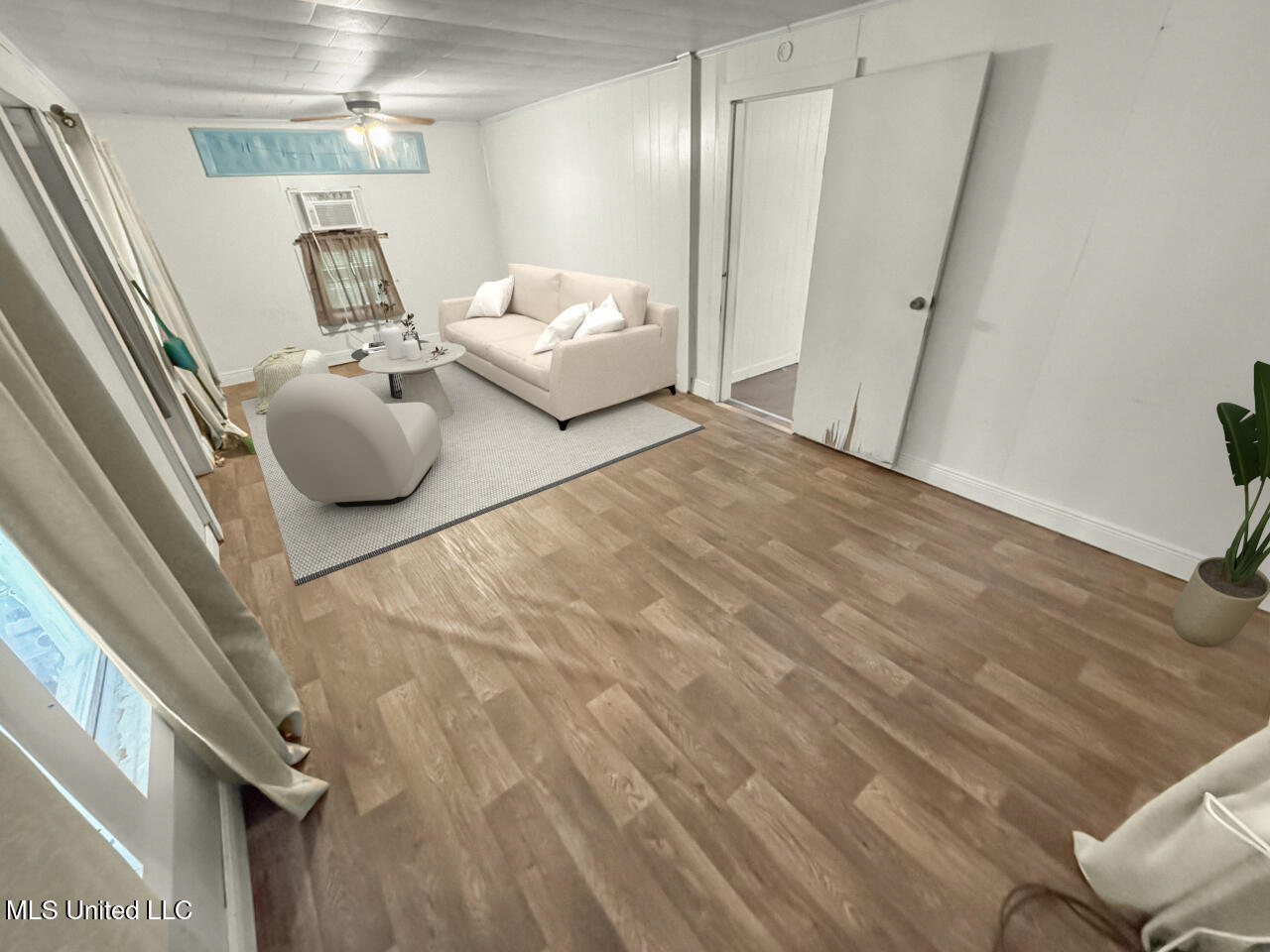 944 Liberty Road Natchez, MS 39120 - Photo 3 of 35 IMG_8519 Large