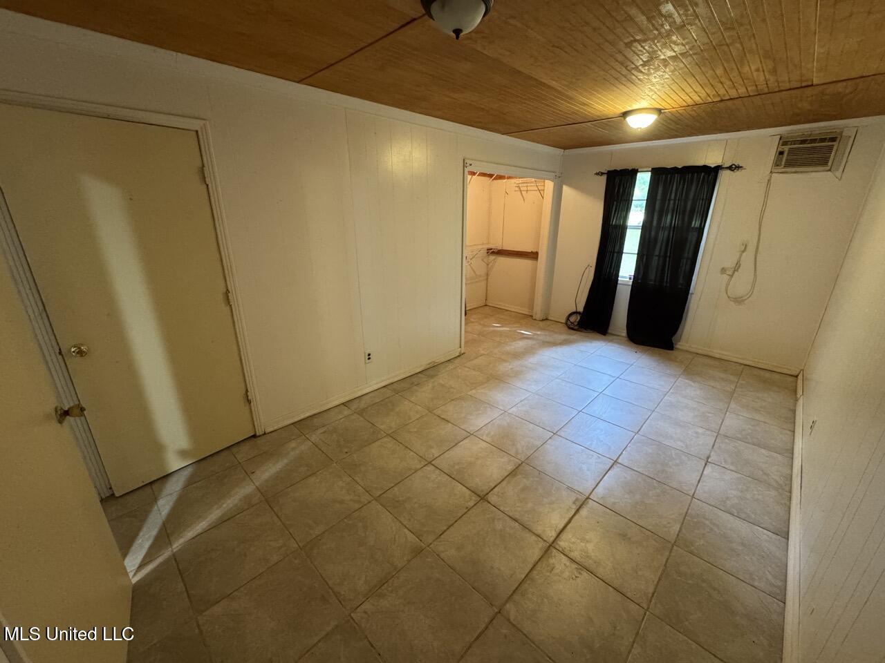 944 Liberty Road Natchez, MS 39120 - Photo 34 of 35 IMG_8529 Large