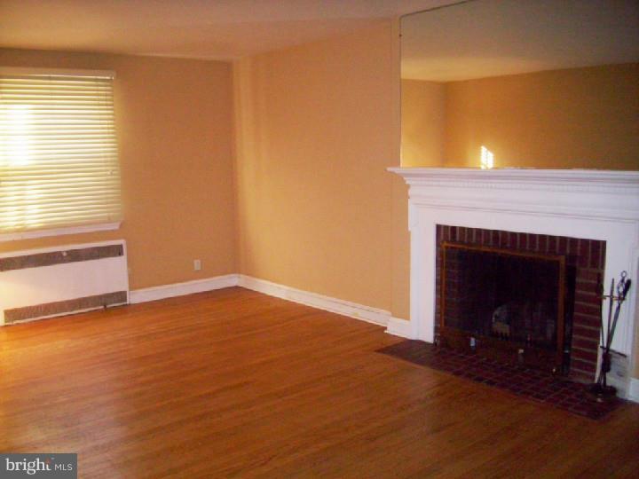 111 Rolling Road Wynnewood, PA 19096 - Photo 3 of 25 Living Room
