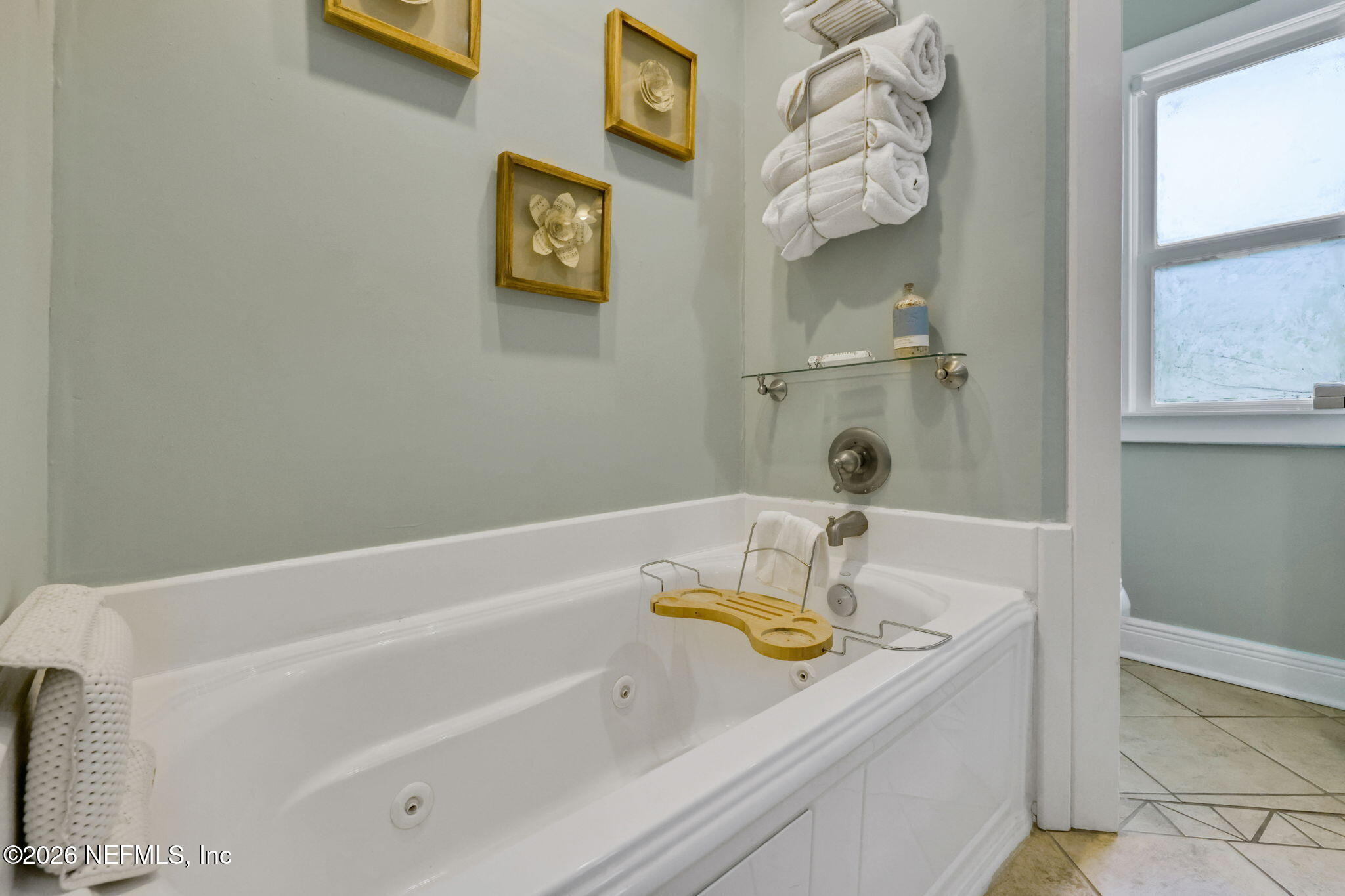 2837 Post Street Jacksonville, FL 32205 - Photo 42 of 70 a bathroom with a sink and a bathtub