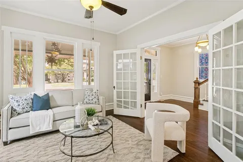 $549,900 | 1821 College Avenue, Fort Worth, TX 76110