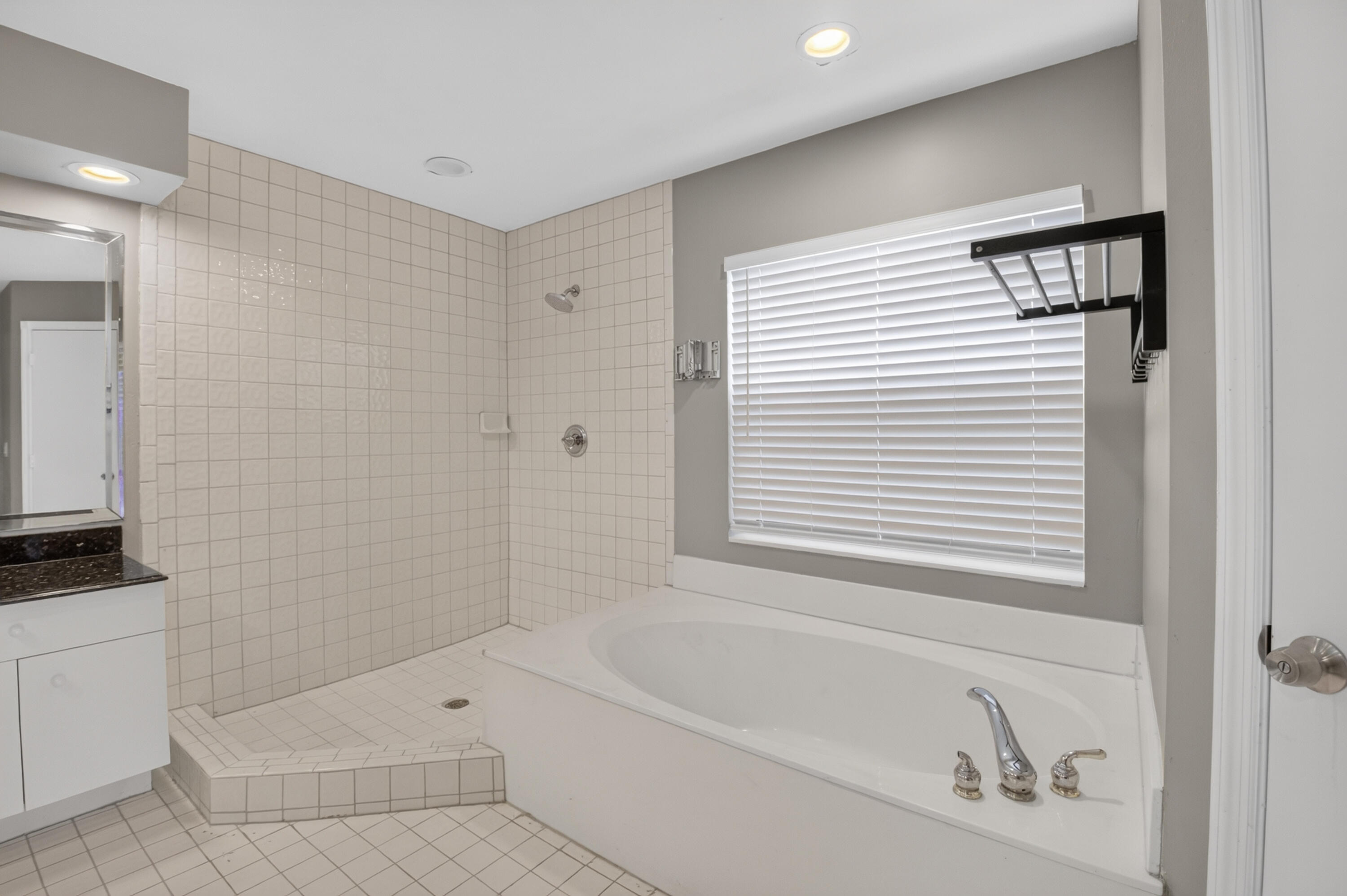 Undisclosed Address Boca Raton, FL 33498 - Photo 52 of 104 DSC_2157
