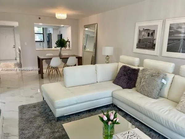 $2,300 | 1266 South Military Trail, Unit 514, Deerfield Beach, FL 33442